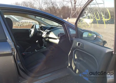 2014 Ford Fiesta Se из США, поврежденный, VIN 3FADP4BJ9EM234318